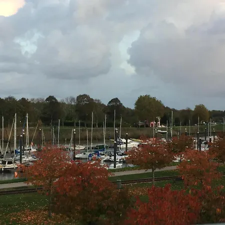 80m2 Face Au Port De Plaisance Valery Sur Somme *